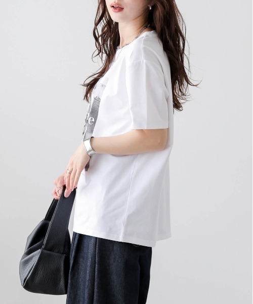 Lajour(ラジュール)の「【日本製】機能性・デザイン性も備えたTシャツ/接触冷感/UVカット(Tシャツ/カットソー・レディース・ホワイト/オートミール/ブラック・フリー)」の9枚目の写真