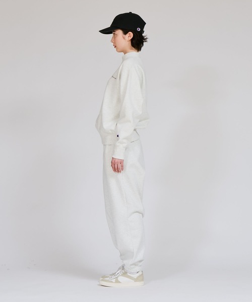 Champion(チャンピオン)の「【Champion/チャンピオン】レディース ベーシック モックネックスウェットシャツ(スウェット・レディース・ベージュ系2/オートミール/グレー/ブラック・LARGE/MEDIUM)」の9枚目の写真