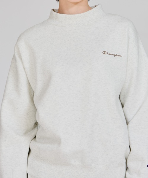 Champion(チャンピオン)の「【Champion/チャンピオン】レディース ベーシック モックネックスウェットシャツ(スウェット・レディース・ベージュ系2/オートミール/グレー/ブラック・LARGE/MEDIUM)」の5枚目の写真