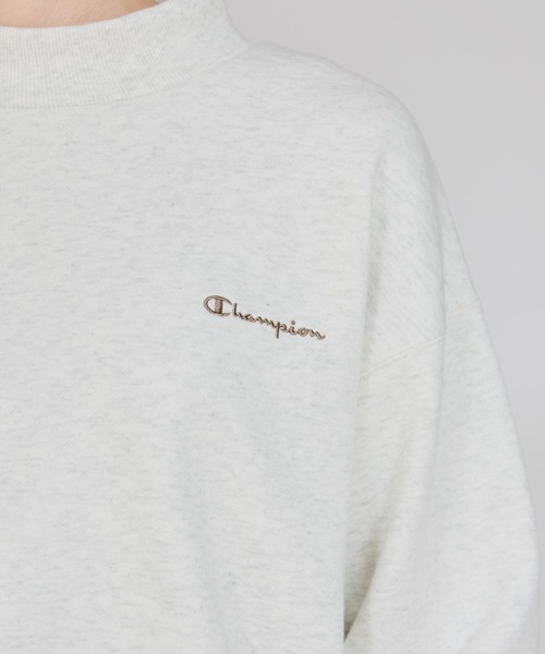Champion(チャンピオン)の「【Champion/チャンピオン】レディース ベーシック モックネックスウェットシャツ(スウェット・レディース・ベージュ系2/オートミール/グレー/ブラック・LARGE/MEDIUM)」の6枚目の写真