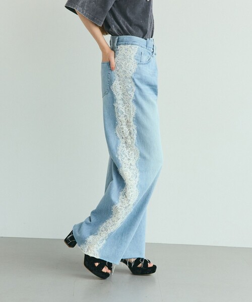 GRACE CLASS（グレースクラス）の「サイドレースデニムパンツ（デニムパンツ・レディース・サックスブルー/ブラック・36/38）」の4枚目の写真