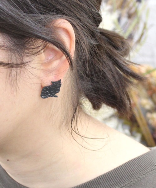 ピアス [Rita monica] Pave Moon Earrings luccica】-文芸的な、- さりげない文学愛が耳元に宿る、レトロ
