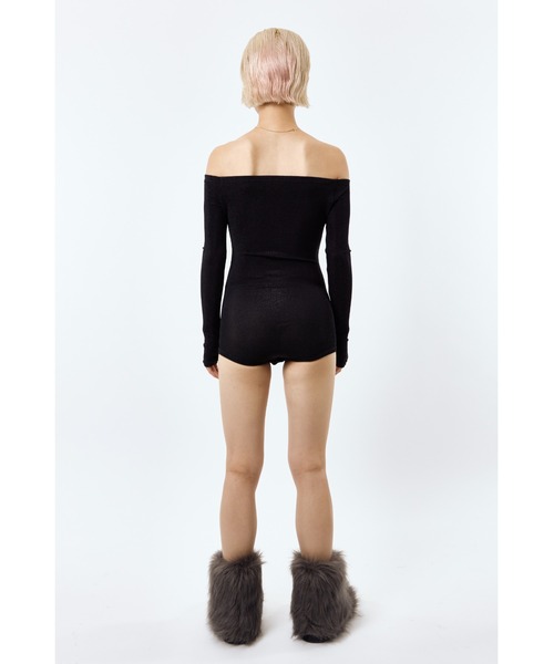 DLESS(ドレス)の「Off shoulder bodysuits/オフショルダーロングスリーブボディスーツ(Tシャツ/カットソー・レディース・ブラック/ゴールド/ブラウン・X-SMALL/SMALL)」の9枚目の写真