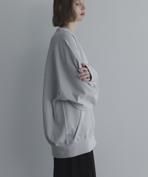 remer（リメール）の「loose basic sweat long Tee / ルーズベーシックスウェットロンT〈裏毛レススウェット〉（スウェット・メンズ・ライトグレー/ブルー/チャコールグレー/ブラック/テラコッタ・LARGE/MEDIUM/SMALL/X-SMALL）」の8枚目の写真