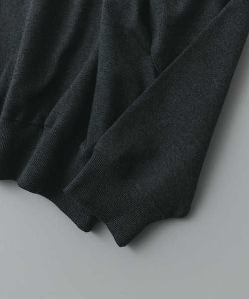 remer(リメール)の「remer 26秋冬新作 - loose basic sweat long Tee / 裏毛レススウェットロンT(スウェット・メンズ・ライトグレー/ブルー/チャコールグレー/ブラック/テラコッタ/ダークグレー・LARGE/MEDIUM/SMALL/X-SMALL)」の12枚目の写真