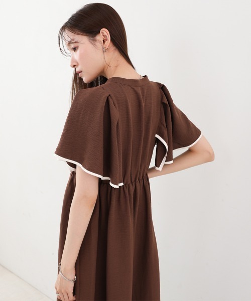 Bab(バブ)の「【S・Mサイズ展開】配色パイピングスクエアスリーブワンピース(ワンピース・レディース・ブラック/ブルー/ブラウン・S/M)」の11枚目の写真