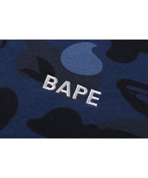 A BATHING APE(アベイシングエイプ)の「COLOR CAMO CROPPED CREWNECK SWEATSHIRT(スウェット・レディース・ピンク/ネイビー・MEDIUM/SMALL)」の5枚目の写真