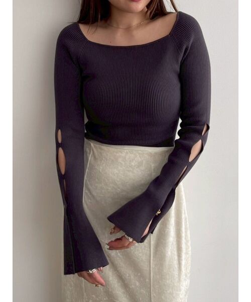 LAGUNAMOON（ラグナムーン）の「スリットフレアスリーブプルオーバー（ニット/セーター・レディース・チャコールグレー/ベージュ/サーモンピンク・FREE）」の20枚目の写真