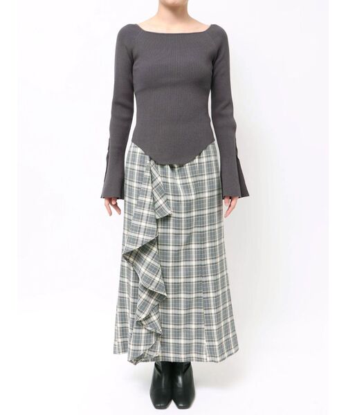 LAGUNAMOON（ラグナムーン）の「スリットフレアスリーブプルオーバー（ニット/セーター・レディース・チャコールグレー/ベージュ/サーモンピンク・FREE）」の5枚目の写真