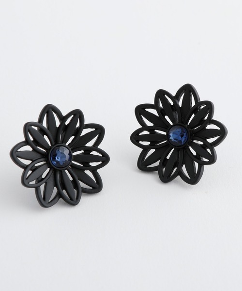 JewCas（ジュアキャス）の「JewCas フラワーリボン＋ガラスストーンFlower Ribbonエアフィットイヤリング[JC4905]（イヤリング・レディース・ホワイト/ブラック・FREE）」の7枚目の写真