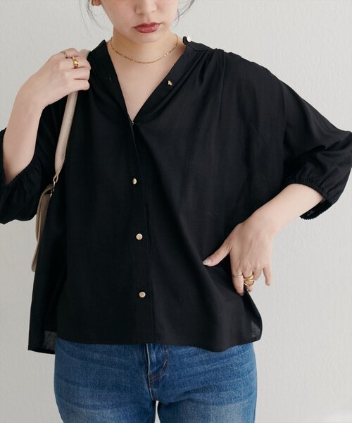 natural couture（ナチュラルクチュール）の「【WEB限定】麻混ギャザーブラウス（シャツ/ブラウス・レディース・ネイビー/パープル系その他/ブラウン/ブラック/オフホワイト/ブルー・FREE）」の12枚目の写真