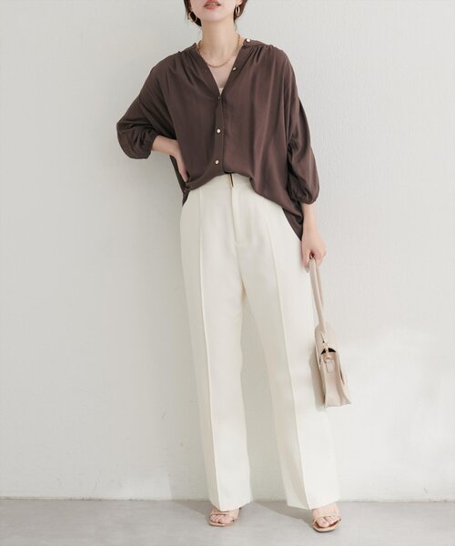 natural couture（ナチュラルクチュール）の「【WEB限定】麻混ギャザーブラウス（シャツ/ブラウス・レディース・ネイビー/パープル系その他/ブラウン/ブラック/オフホワイト/ブルー・FREE）」の21枚目の写真