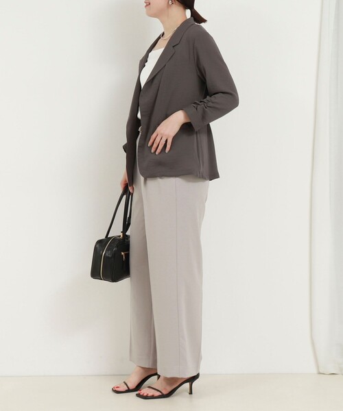 MICO COULIER（ミコクリエ）の「ポリワッシャーカルゼテーラードジャケット（テーラードジャケット・レディース・グレイッシュベージュ/チャコールグレー・38）」の16枚目の写真