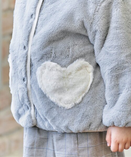 apres les cours(アプレレクール)の「【2WAY】ハートポケットリバーシブルファージャケット(ブルゾン・キッズ・ピンク/アイボリー・120/130/140/80/90/100/110)」の5枚目の写真