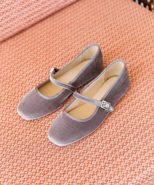 FREAK'S STORE(フリークスストア)の「限定展開 ベロア スクエア パンプス(パンプス・レディース・ピンク/ブラック/グレー・36/37/38)」の6枚目の写真