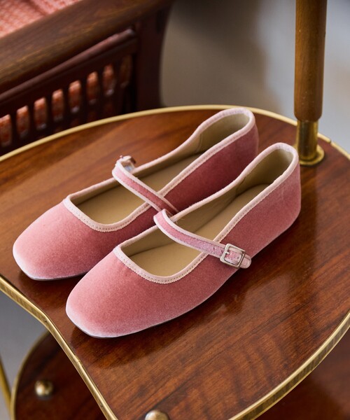 FREAK'S STORE(フリークスストア)の「限定展開 ベロア スクエア パンプス(パンプス・レディース・ピンク/ブラック/グレー・36/37/38)」の16枚目の写真