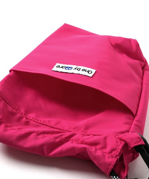 BREEZE（ブリーズ）の「one by more ネックポーチ（ポーチ・キッズ・ピンク/ネイビー/ブラック・FREE）」の4枚目の写真