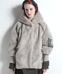 AULA AILA(アウラアイラ)のショートファーフーディコート(ポンチョ)