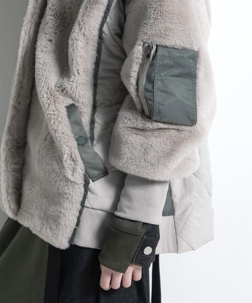 AULA AILA(アウラアイラ)の「ショートファーフーディコート(その他アウター・レディース・ブルー/ブラック/ライトグレー・0)」の17枚目の写真