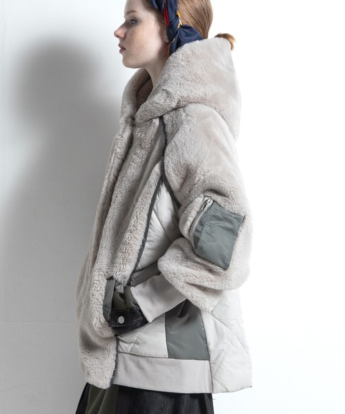 AULA AILA(アウラアイラ)の「ショートファーフーディコート(その他アウター・レディース・ブルー/ブラック/ライトグレー・0)」の19枚目の写真