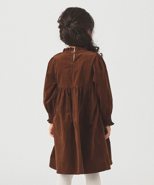 B:MING by BEAMS(ビーミングバイビームス)の「コーデュロイ シャーリング ワンピース 2025FW(100~140cm)(ワンピース・キッズ・ブラウン/ネイビー・120/110/140/100/130)」の4枚目の写真