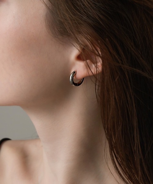 muku(ムク)の「PIERCE/MINI HOOP(ピアス(両耳用)・レディース・シルバー/ゴールド/シャンパン・FREE)」の1枚目の写真