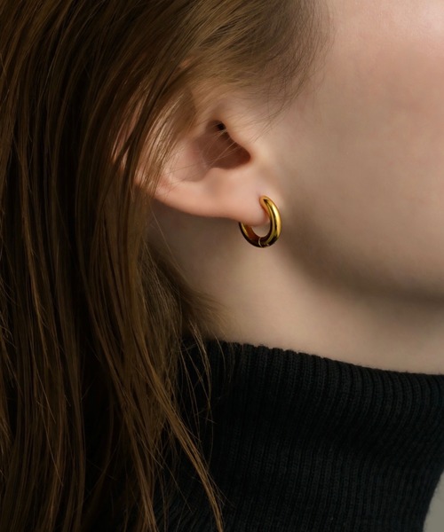 muku(ムク)の「PIERCE/MINI HOOP(ピアス(両耳用)・レディース・シルバー/ゴールド/シャンパン・FREE)」の2枚目の写真