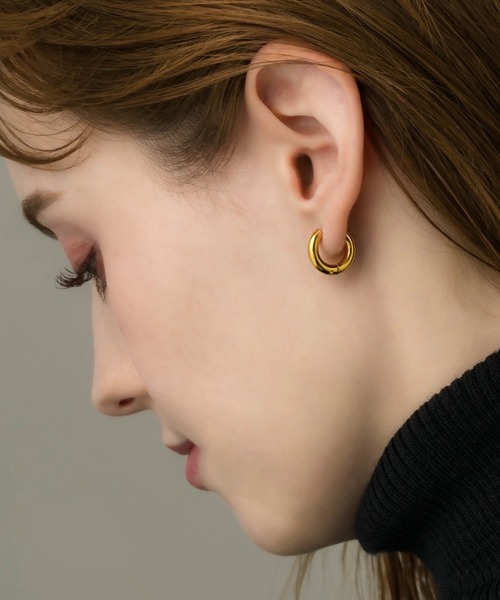 muku(ムク)の「PIERCE/MINI HOOP(ピアス(両耳用)・レディース・シルバー/ゴールド/シャンパン・FREE)」の11枚目の写真