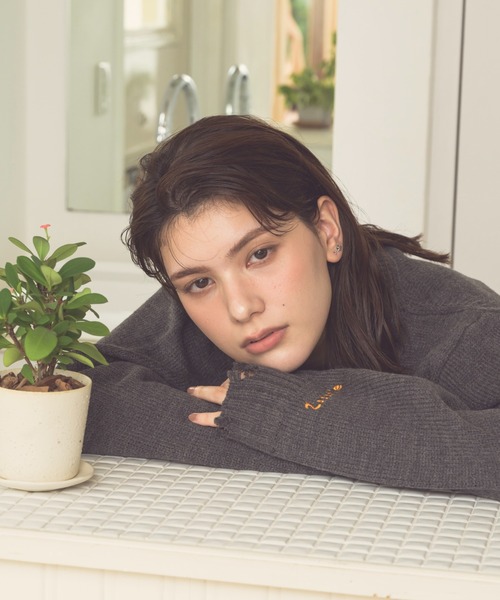 Zooodle（ズードル）の「Damaged Crewneck Knit - ダメージクルーネックニット -（ニット/セーター・メンズ・バーガンディー/グレー・LARGE/MEDIUM）」の8枚目の写真