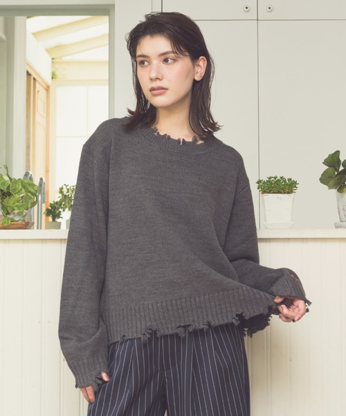 Zooodle（ズードル）の「Damaged Crewneck Knit - ダメージクルーネックニット -（ニット/セーター・メンズ・バーガンディー/グレー・LARGE/MEDIUM）」の4枚目の写真