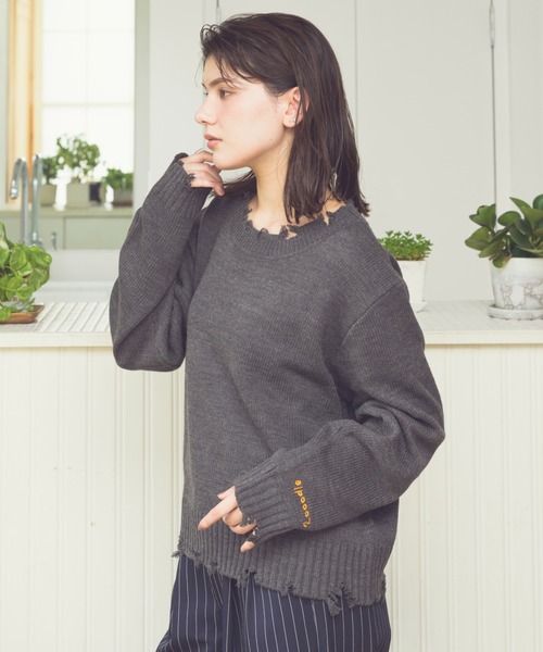 Zooodle（ズードル）の「Damaged Crewneck Knit - ダメージクルーネックニット -（ニット/セーター・メンズ・バーガンディー/グレー・LARGE/MEDIUM）」の5枚目の写真