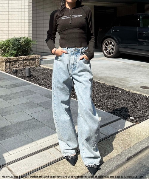 BACK TO THE FIELD（バック トゥー ザ フィールド）の「【MLB】ウエストカットカーブデニム（デニムパンツ・レディース・ブラック/ブルー/インディゴブルー・SMALL/MEDIUM）」の19枚目の写真