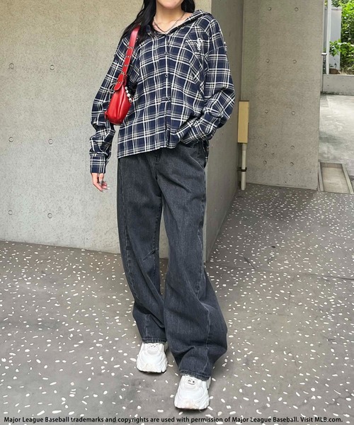 BACK TO THE FIELD（バック トゥー ザ フィールド）の「【MLB】ウエストカットカーブデニム（デニムパンツ・レディース・ブラック/ブルー/インディゴブルー・SMALL/MEDIUM）」の14枚目の写真