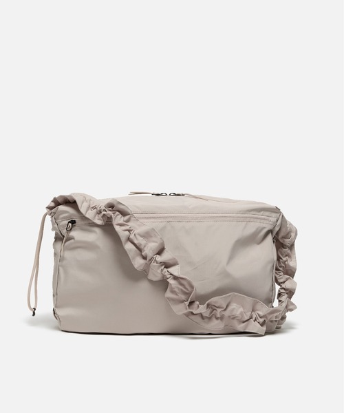 AIGLE（エーグル）の「撥水 リボンシャーリング パッカブル 2wayショルダーバッグ（ショルダーバッグ・レディース・アイボリー/ブルーグレー/ブラック・FREE）」の5枚目の写真