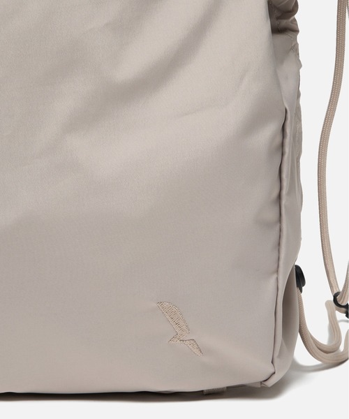 AIGLE（エーグル）の「撥水 リボンシャーリング パッカブル 2wayショルダーバッグ（ショルダーバッグ・レディース・アイボリー/ブルーグレー/ブラック・FREE）」の8枚目の写真