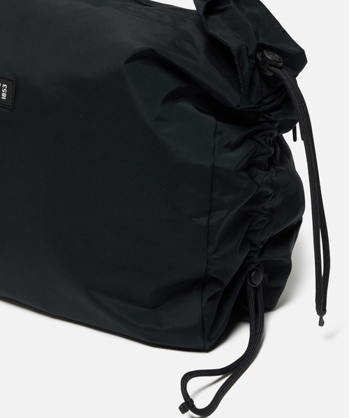 AIGLE（エーグル）の「撥水 リボンシャーリング パッカブル 2wayショルダーバッグ（ショルダーバッグ・レディース・アイボリー/ブルーグレー/ブラック・FREE）」の16枚目の写真