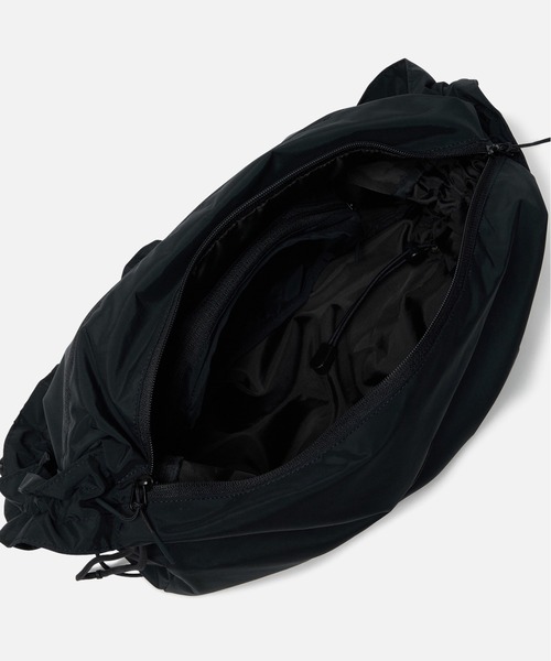 AIGLE（エーグル）の「撥水 リボンシャーリング パッカブル 2wayショルダーバッグ（ショルダーバッグ・レディース・アイボリー/ブルーグレー/ブラック・FREE）」の18枚目の写真