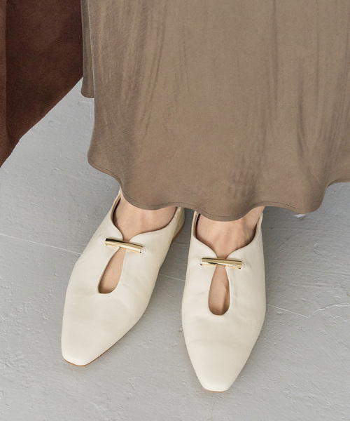 LE TALON（ルタロン）の「フロントメタルバブーシュ（バレエシューズ・レディース・アイボリー/ブラウン/ブラック系その他・22.5cm/22cm/23.5cm/25cm/24cm/24.5cm/23cm）」の16枚目の写真