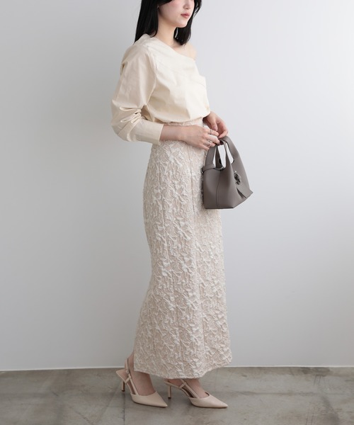 オフショルダー 肩出し長袖トップス（シャツ/ブラウス）｜LUMIRA