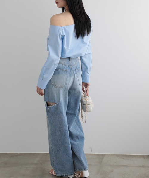LUMIRA(アパレル)(ルミラ)の「オフショルダー 肩出し長袖トップス(シャツ/ブラウス・レディース・ブルー/ブラック/ホワイト/ベージュ・LARGE/MEDIUM)」の22枚目の写真