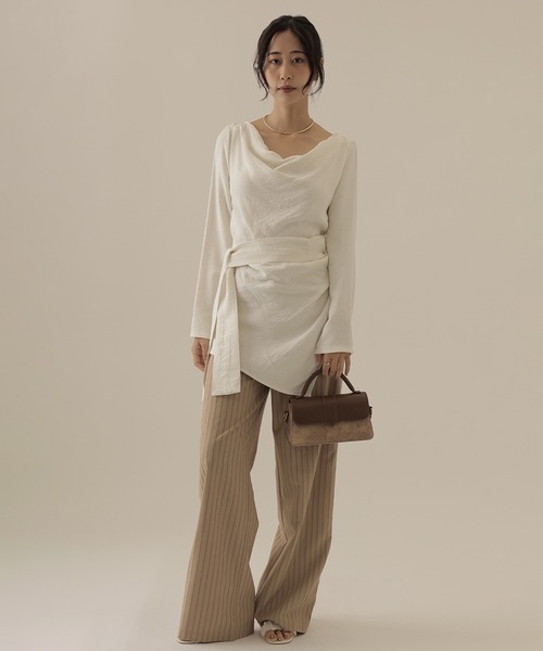 SUWDEE(スーディー)の「side slit belted tunic tops(Tシャツ/カットソー・レディース・チャコールグレー/ブラック/ホワイト・FREE)」の4枚目の写真