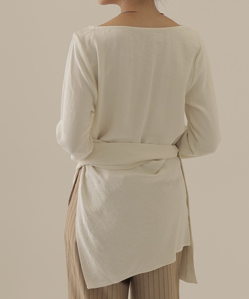 SUWDEE(スーディー)の「side slit belted tunic tops(Tシャツ/カットソー・レディース・チャコールグレー/ブラック/ホワイト・FREE)」の8枚目の写真