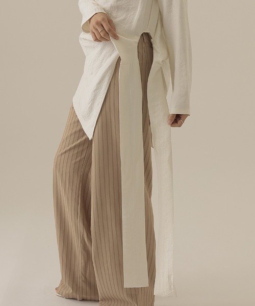 SUWDEE(スーディー)の「side slit belted tunic tops(Tシャツ/カットソー・レディース・チャコールグレー/ブラック/ホワイト・FREE)」の9枚目の写真