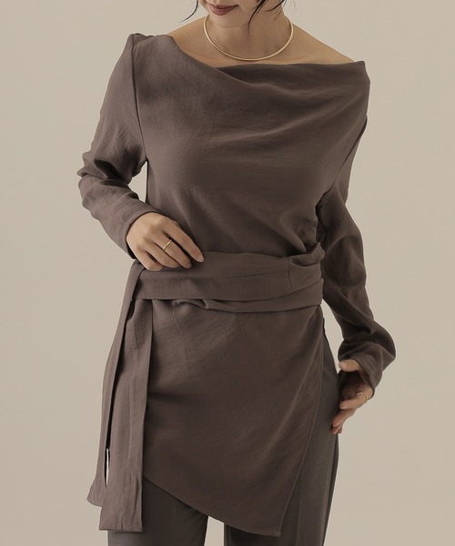 SUWDEE(スーディー)の「side slit belted tunic tops(Tシャツ/カットソー・レディース・チャコールグレー/ブラック/ホワイト・FREE)」の16枚目の写真