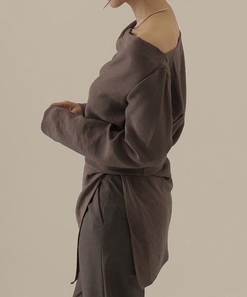 SUWDEE(スーディー)の「side slit belted tunic tops(Tシャツ/カットソー・レディース・チャコールグレー/ブラック/ホワイト・FREE)」の17枚目の写真