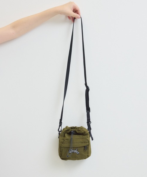 Paradise Picnic(パラダイスピクニック)の「TRANOI. TORA minibag(ショルダーバッグ・レディース・ブラック/アイボリー/カーキ・FREE)」の18枚目の写真