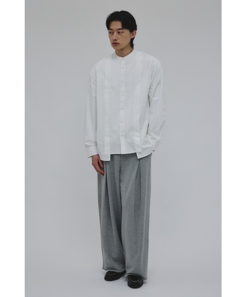 STYLEMIXER（スタイルミキサー）の「タックデザインノーカラーシャツ（シャツ/ブラウス・メンズ・ホワイト/ライトカーキ/ブラック・MEDIUM/LARGE）」の4枚目の写真