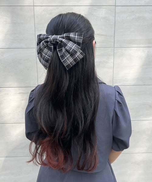 F i.n.t(フィント)の「【一部店舗限定展開】アソートビッグリボンバレッタ/fint フィント(バレッタ/ヘアクリップ・レディース・チャコールグレー/グレー/ブラック×ホワイト/ネイビー×ホワイト・FREE)」の5枚目の写真