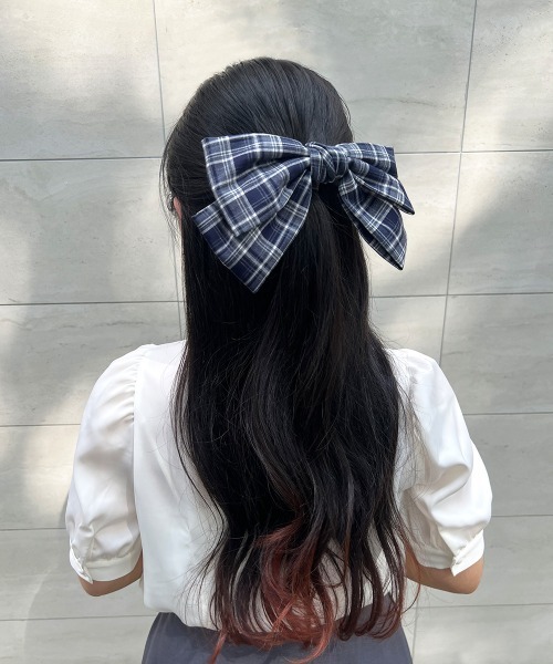 F i.n.t(フィント)の「【一部店舗限定展開】アソートビッグリボンバレッタ/fint フィント(バレッタ/ヘアクリップ・レディース・チャコールグレー/グレー/ブラック×ホワイト/ネイビー×ホワイト・FREE)」の9枚目の写真