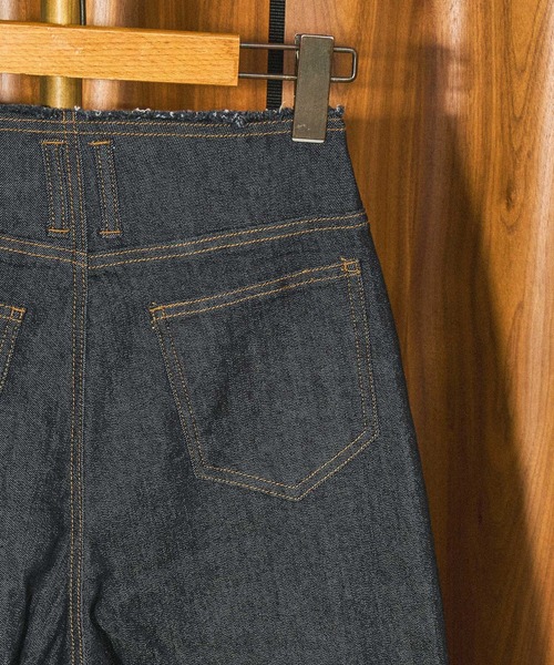 ROSE BUD（ローズバッド）の「WIDE DENIM PANTS（デニムパンツ・レディース・インディゴブルー/ブラック・ONE SIZE）」の11枚目の写真